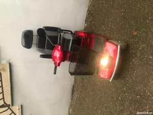  Cărucior electric  persoane cu handicap