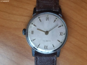 Ceas mecanic frumos si vechi Pobeda