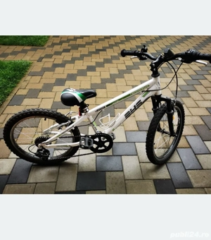 Vând bicicleta DHS 20 inch