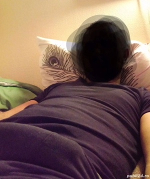 Tânăr dotat doar doamne și domnișoare 