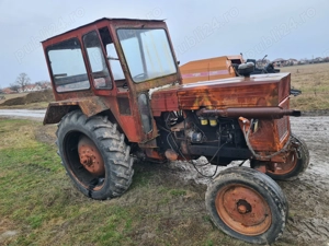 Vând ifron motor 65 cp și două tractoare U 650 - imagine 5