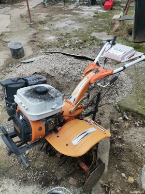 Vând motocultor foarte puțin folosit în stare foarte bună 