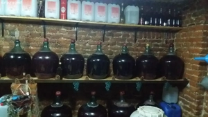 Coniac , Pălincă, Vin , Vișinată de casă 