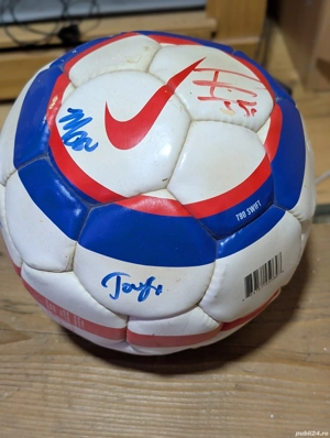 Minge cu autografele jucătorilor de la Dinamo București din anul 2007 - imagine 4