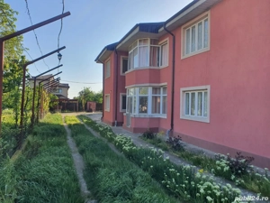 Vila frumoasă spre vânzare 9 camere  - imagine 4