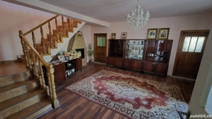 Vila frumoasă spre vânzare 9 camere  - imagine 3
