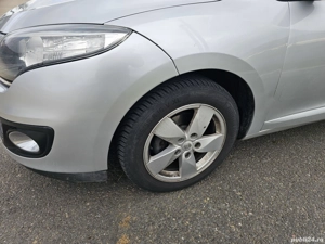 Vand Megane 3, facelift 1,1.5dci 110cp,2012,manual,230k km,5500euro Distributia inca 35k km sau 2028 - imagine 5