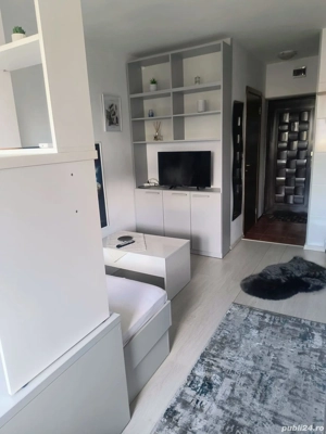 Închiriez garsonieră 