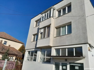 Apartament 3 camere, str Pomilor