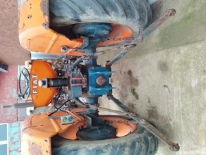 Vând tractor FIAT 550 - imagine 4