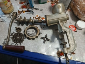 Mașină de tocat carne vintage