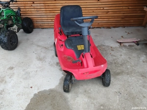 Tractoras de tuns iarba Castelgarden