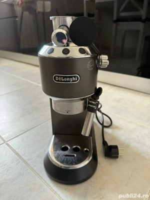 Espressor manual DELONGHI Dedica Style EC685.M, 1.1l, 1300W, 15 bar, sistem Cappuccino, argintiu-neg