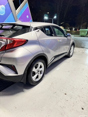  Toyota CHR 1.8 benzina - imagine 4