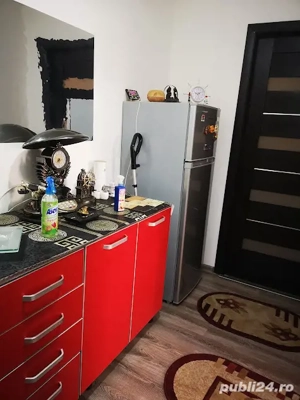 Apartament 3 camere situat la parter, intr un bloc cu 4 etaje in centrul orasului Alexandria, in spa - imagine 2