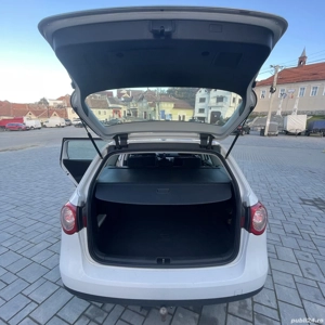 Vând pasat b6 motor 2.0 an 2008 140 de cai  - imagine 4