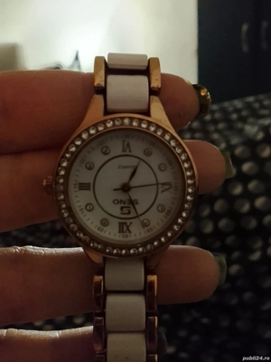 vand ceas dama culoare alb