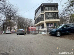 spatiu comercial stradal sector 3 - imagine 4