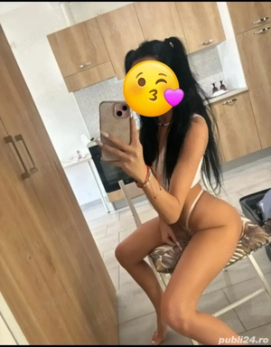 Buna . Sunt Alina , am 21 de ani 