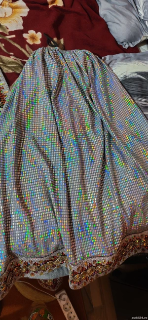 Vând costum de bandă! 