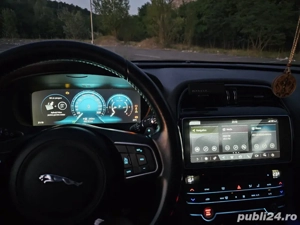  Jaguar F-Pace 2.0D AWD - imagine 3