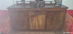 Mobilă din lemn masiv