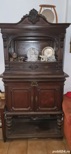 Mobilier din lemn masiv