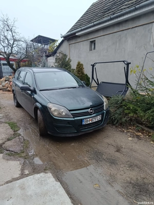 dezmembrez Opel Astra h 17  - imagine 2
