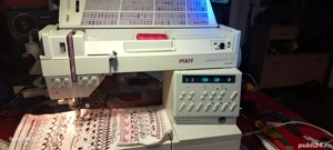 Vînd mașina de cusut. 
