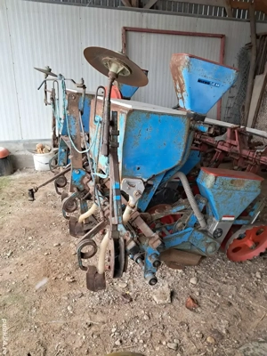 Semănătoare Monosem pe 4sectii 