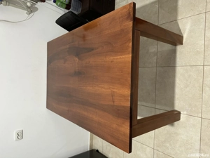 Masa superba din lemn masiv