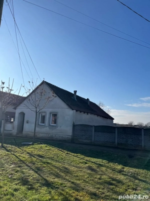 Casă cu teren generos   Pădureni - imagine 3