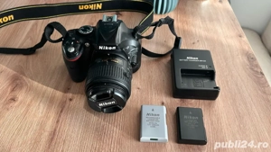 Aparat foto DSLR Nikon D5200 + 3 obiective: Nikkor 18-55mm si Nikkor 35mm