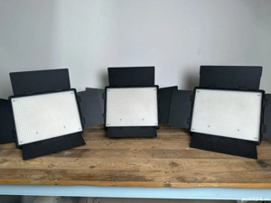 Set 3 lumini studio LEDGO 900CSC Bi-Colour