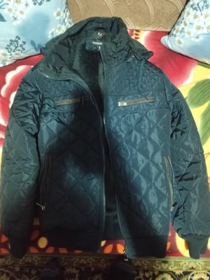 Vând geacă bărbați măsura L 