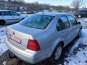 VW Bora 1.6 Benzina  - imagine 3