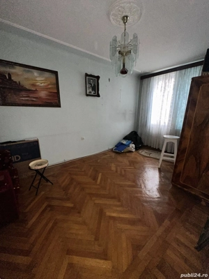 De vanzare apartament cu 2 camere, etaj 2, zona Restaurantului Bradu, 52.000 euro