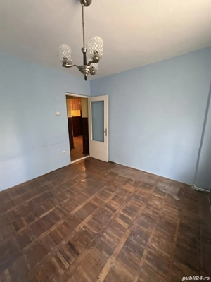 De vanzare apartament cu 4 camere si 2 bai, etaj 2, zona Piata Mica, 69.900 euro