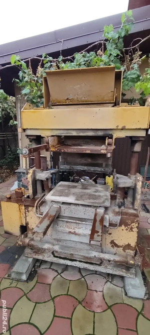 Vibropresa Fixă pentru bolțari, pavele, borduri 