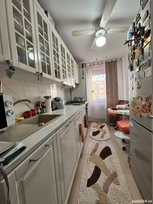 De vanzare apartament cu 4 camere, complet renovat, mobilat și utilat, zona Favorit