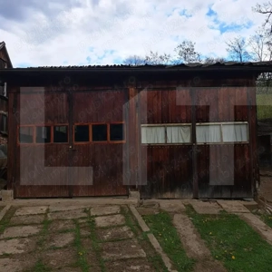 Casă tradițională cu curte generoasă, în centrul localității Vâlcele - imagine 2