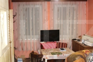 Casă tradițională cu curte generoasă, în centrul localității Vâlcele - imagine 3