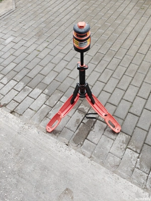 Vând nivelă laser