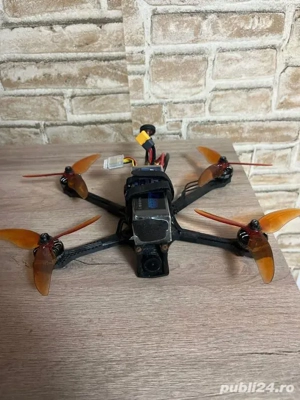 Dronă de zbor  - imagine 3