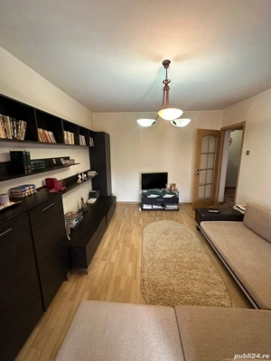 De vanzare apartament cu 3 camere si 2 bai, zona Farmaciei 32, mobilat și utilat