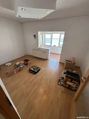 De vanzare apartament cu 2 camere cu balcon, pe Bd Roman Musat, 52.000 euro