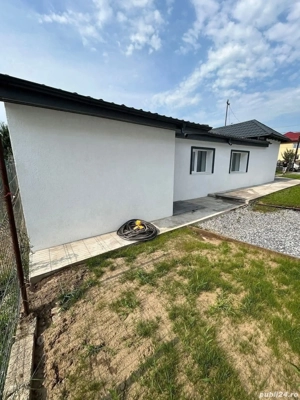 De vanzare casa in Roman, suprafata teren 360 mp, 83.000 euro - imagine 2
