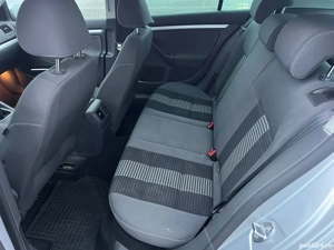 Vind Volkswagen Golf 5, 1,4 benzina, 80 cp, MPI, AN 2008, multe dotari - imagine 5