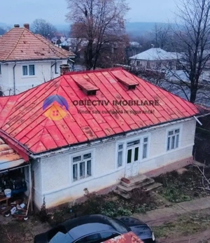Casa+ teren 7702 mp - Bodeşti 