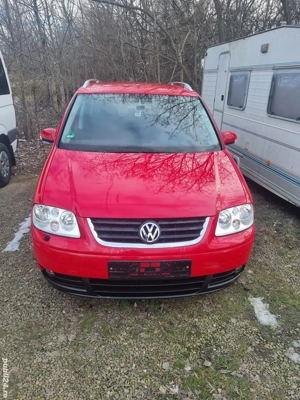 vw touran 7 locuri  - imagine 4